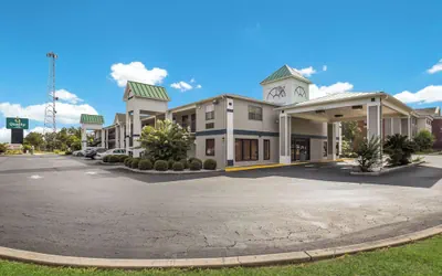 Photo 2 - Quality Inn Quincy - Tallahassee West