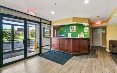 Photo 3 - Quality Inn Quincy - Tallahassee West
