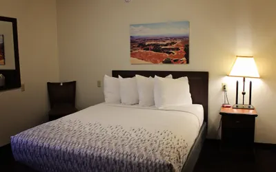 Photo 5 - Bowen Motel