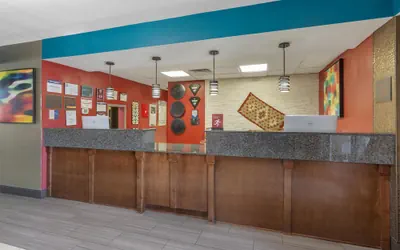 Photo 4 - Best Western Plus Gallup Inn & Suites