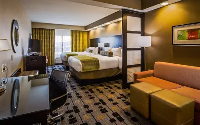 Photo 4 - Best Western Plus University Inn
