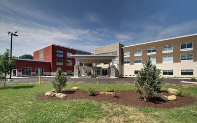 Photo 2 - Holiday Inn Express & Suites Galesburg by IHG