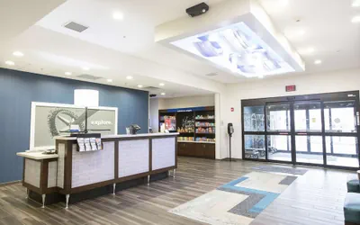 Photo 5 - Hampton Inn Toledo/Oregon