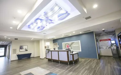 Photo 3 - Hampton Inn Toledo/Oregon