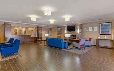 Photo 4 - Comfort Inn & Suites Lynchburg Airport - University Area