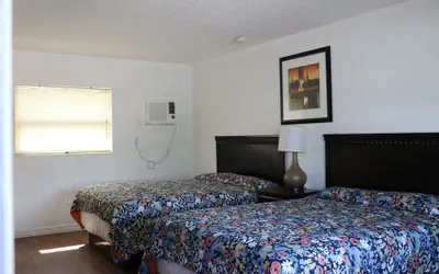 Photo 5 - Dunedin Cove Motel
