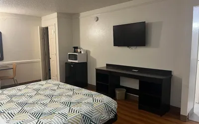 Photo 5 - Studio 6 Suites Euless, Tx – Dfw West