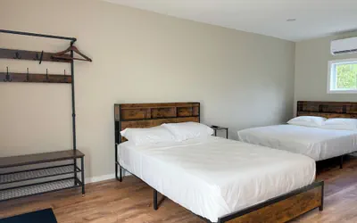 Photo 3 - Cascade Inn