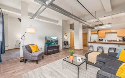 Photo 5 - King Bed Downtown KC Walkable KC Loft Parking