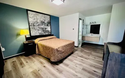 Photo 5 - Hotel O