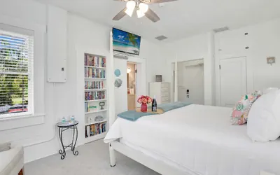 Photo 5 - Hibiscus House Bed Breakfast Seashell Room