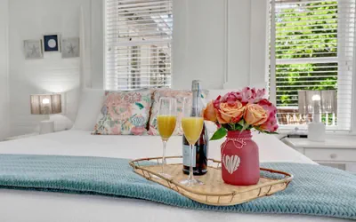Photo 3 - Hibiscus House Bed Breakfast Seashell Room
