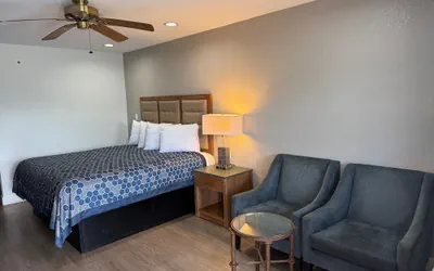 Photo 3 - WESTERN INN