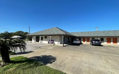 WESTERN INN