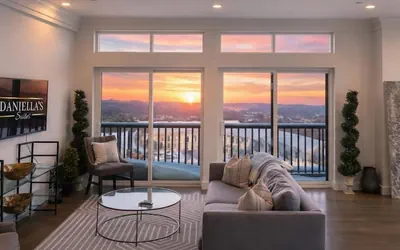 Daniella's Suites