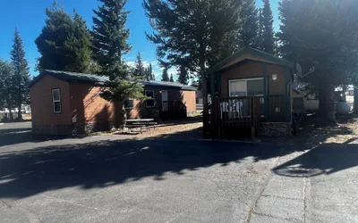 Pioneer Motel