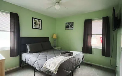 Photo 5 - Blue Heron Cottage With Game Room, Deck & Hot Tub