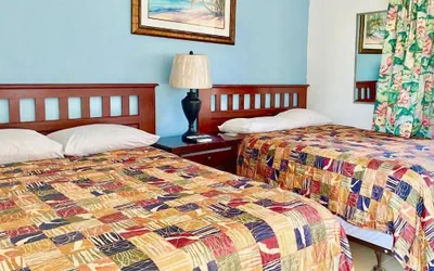 Photo 5 - Glades Motel