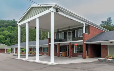 Photo 2 - Valley Trail Inn