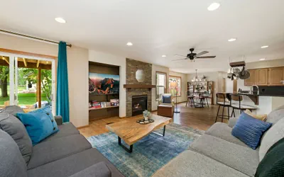 Photo 2 - Shady Grove 4 King Beds, Dog Run & Outdoor Fun