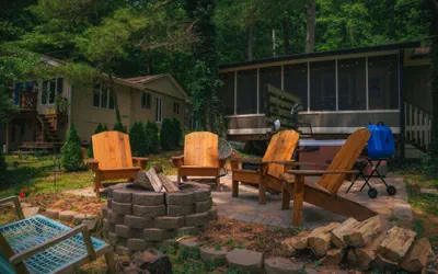 Photo 4 - Cozy Cabin on Lake Front With Hot tub Firepit