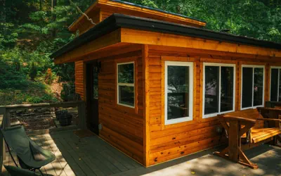 Lakefront Hilltop Cabin Hot tub Firepit