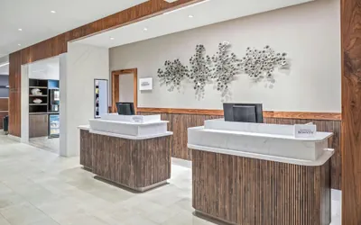 Photo 4 - Courtyard By Marriott Woodland