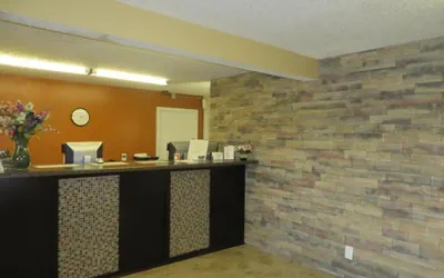 Photo 4 - Western Inn & Suites