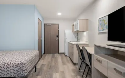 Photo 4 - WoodSpring Suites Medford near I-5
