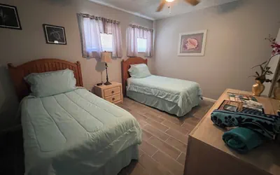 Photo 5 - Surfside Suites
