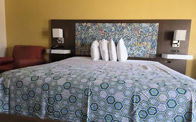 Photo 4 - Winnie Inn Suites & RV Park