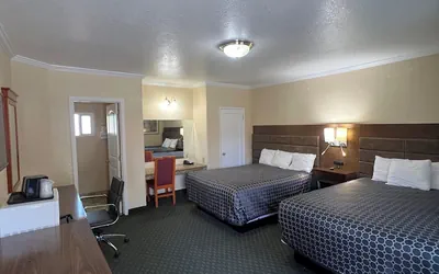 Photo 5 - Budget inn