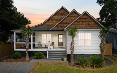New Listing Lux Beach House Dog Friendly