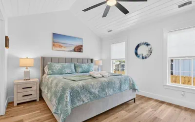 Photo 3 - New Listing Lux Beach House Dog Friendly