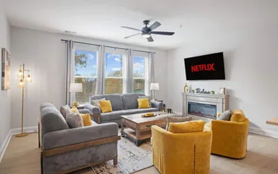 NEW Luxury Condo Rooftop Terrace EV Charger