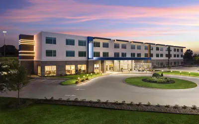 Photo 2 - GLō Best Western Olive Branch