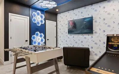 Photo 4 - Upstay-luxury 3BR Home w Private Pool Games Room