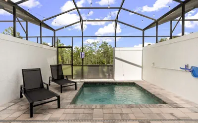 Photo 5 - Upstay Pristine 3BR Home With Private Pool BBQ