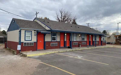 Cabins on Main Longmont