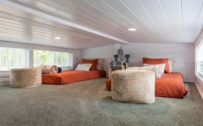 Photo 4 - Captain's Quarters