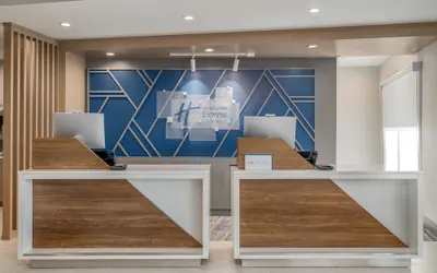 Photo 4 - Holiday Inn Express & Suites DFW Airport Southwest - Euless
