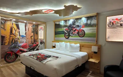 Photo 5 - Motorcycle Inn