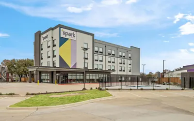 Photo 2 - Spark By Hilton Garland Dallas East
