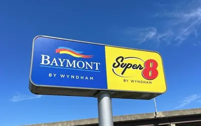 Super 8 By Wyndham Nacogdoches Near University