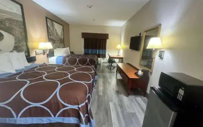 Photo 5 - Hotel Piney Woods