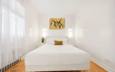 Photo 2 - Spacious 3BR Luxe Escape near NYC