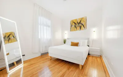 Photo 5 - Spacious 3BR Luxe Escape near NYC