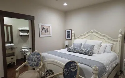 Photo 2 - Bluebird Place