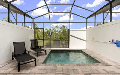 Photo 5 - Upstay Pristine 3BR Home With Private Pool & BBQ