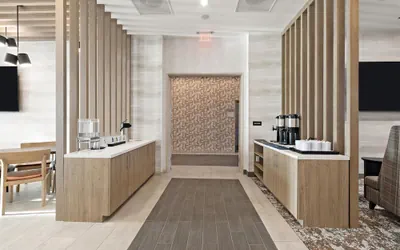 Photo 4 - Hampton Inn By Hilton Ontario Airport